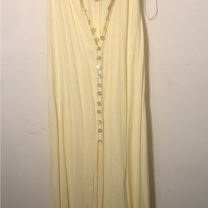Beautiful yellow long chic dress! Just in time for spring